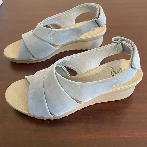 New Cloudsteppers by Clark’s Blue Grey Wedge Suede Slingback Adjustable Sandal - Picture 3 of 7